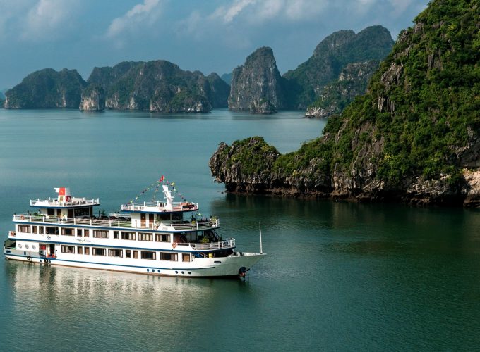 Swan 3* Cruise 3 days 2 nights